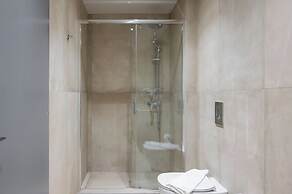 Trianon Luxury Apartments & Suites