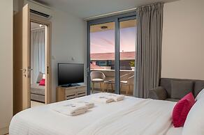 Trianon Luxury Apartments & Suites