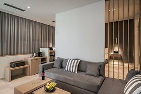Trianon Luxury Apartments & Suites