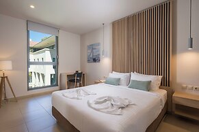 Trianon Luxury Apartments & Suites