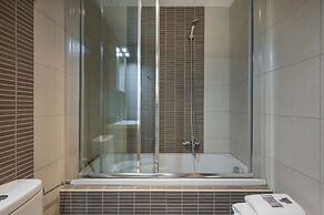 Trianon Luxury Apartments & Suites