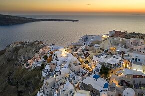 Caldera Houses