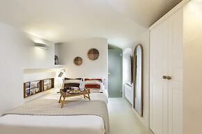 Caldera Houses