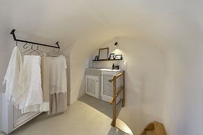 Caldera Houses