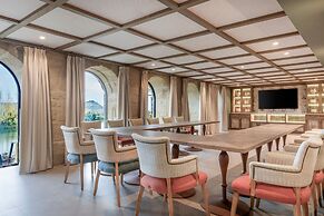 Palacio Tondon, Autograph Collection