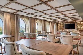 Palacio Tondon, Autograph Collection