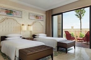 Sheraton Grand Danang Beach Resort & Spa