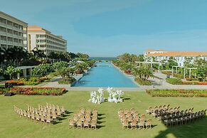 Sheraton Grand Danang Beach Resort & Spa