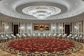 Sheraton Grand Danang Beach Resort & Spa