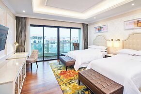 Sheraton Grand Danang Beach Resort & Spa