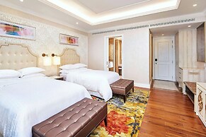 Sheraton Grand Danang Beach Resort & Spa