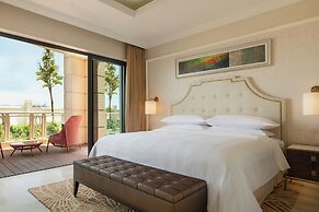 Sheraton Grand Danang Beach Resort & Spa