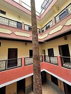 Hotel Cecil