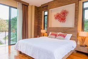 Moin Lakeside Pool Villa ChiangMai