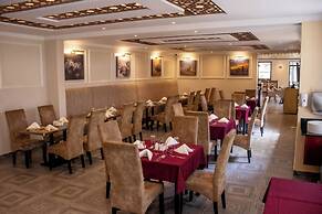 Mara Frontier Hotel