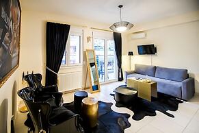 Deluxe Apartments