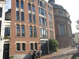 Hotel Canal View