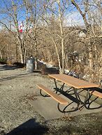 Riverside Motel