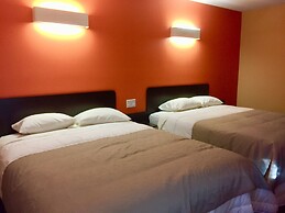 Riverside Motel
