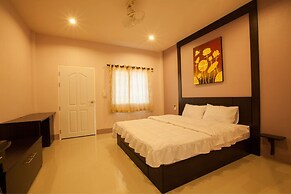 Chiang Kham Grand Villa