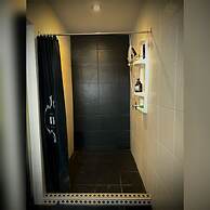 84 Gallery - Hostel