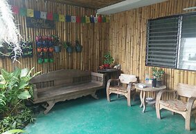 J Giant Hostel