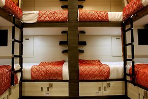 Hotel Kama International