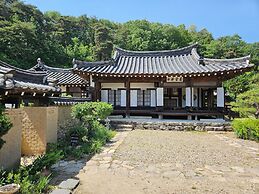Tohyang Gotaek
