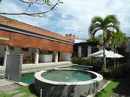 Arya Residence