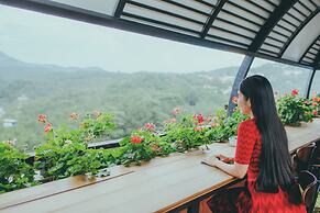 Ladalat Hotel