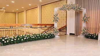 Ladalat Hotel