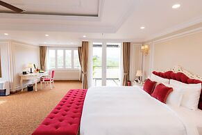 Ladalat Hotel