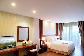 Ladalat Hotel