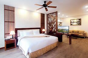 Ladalat Hotel