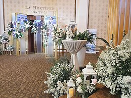 Ladalat Hotel