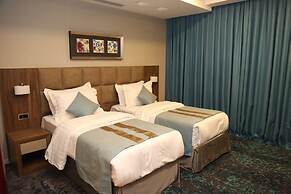 Bram Hotel Suites