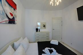 Sophie Apartments