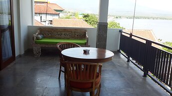 Amed Beach Villa