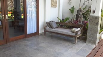 Amed Beach Villa