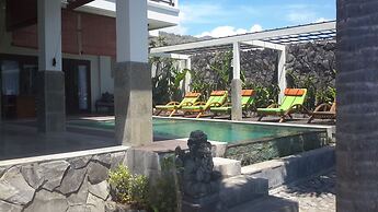 Amed Beach Villa
