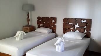 Amed Beach Villa