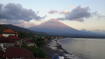 Amed Beach Villa