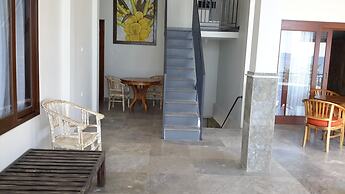 Amed Beach Villa