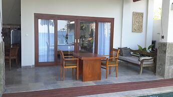 Amed Beach Villa
