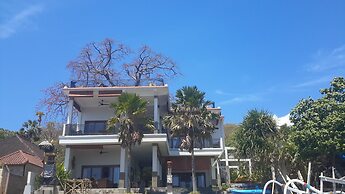 Amed Beach Villa
