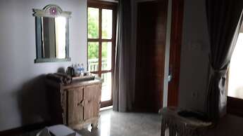 Amed Beach Villa