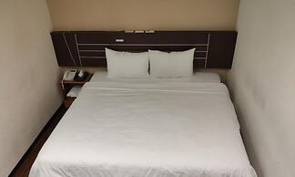 Jhong-Sing Hotel