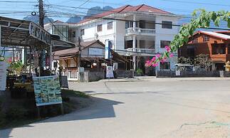 Vang Vieng Garden Bungalow