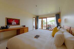 Camia Resort & Spa