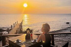 Camia Resort & Spa